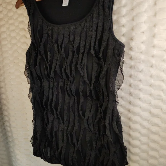 Studio Y Black Ruffle Tank Top Women's Size Large - Picture 2 of 9